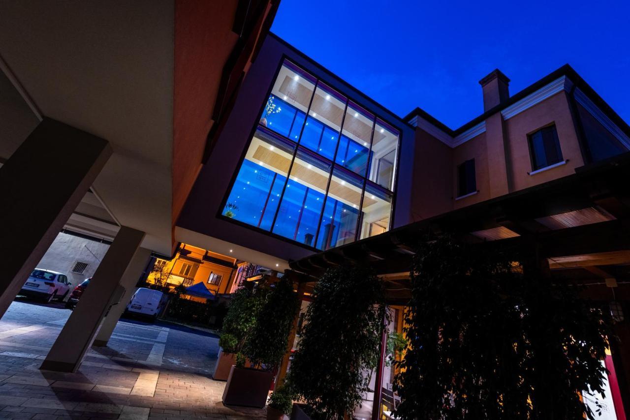 Unahotels Eco Hotel Villa Costanza Venezia Mestre Exterior foto