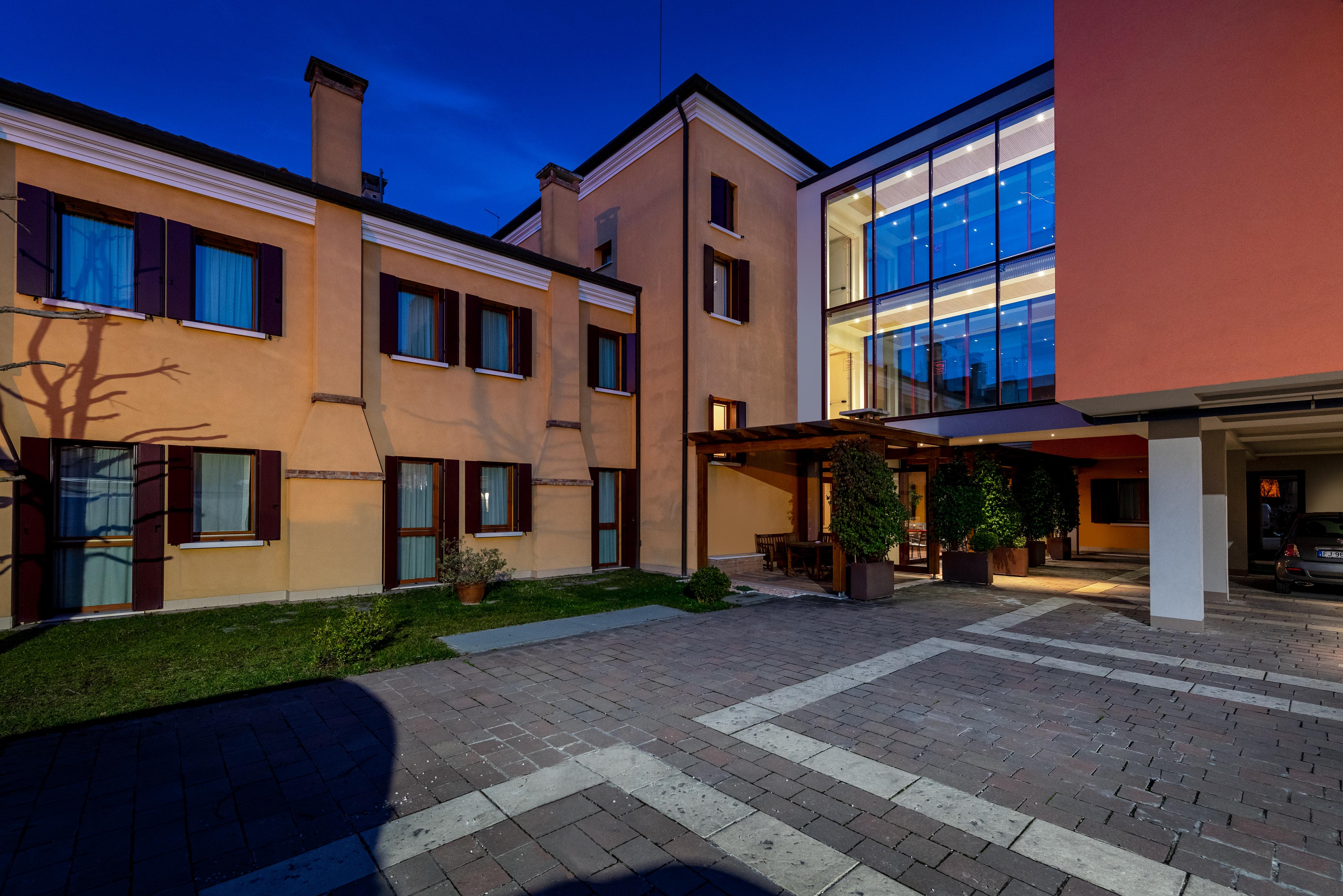 Unahotels Eco Hotel Villa Costanza Venezia Mestre Exterior foto