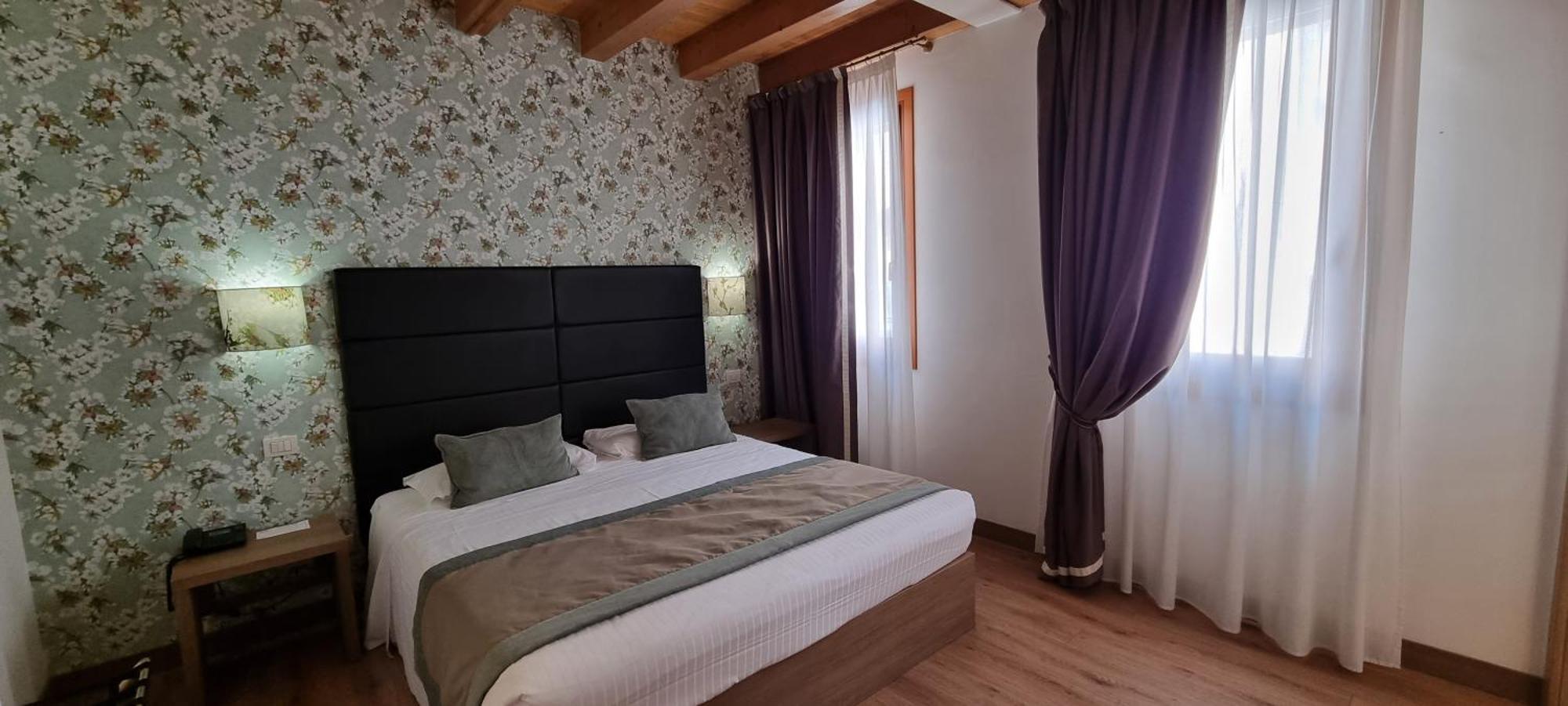 Unahotels Eco Hotel Villa Costanza Venezia Mestre Exterior foto