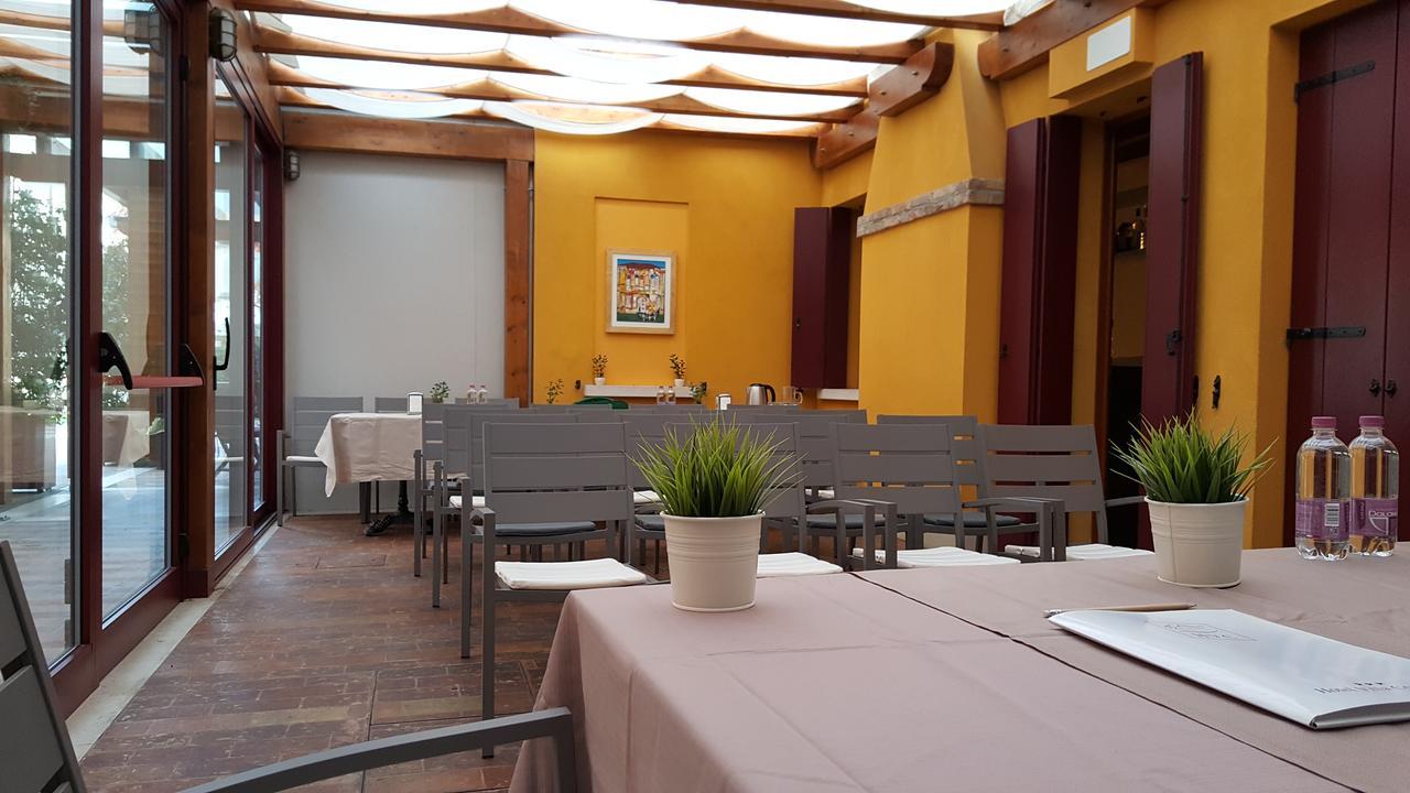 Unahotels Eco Hotel Villa Costanza Venezia Mestre Exterior foto
